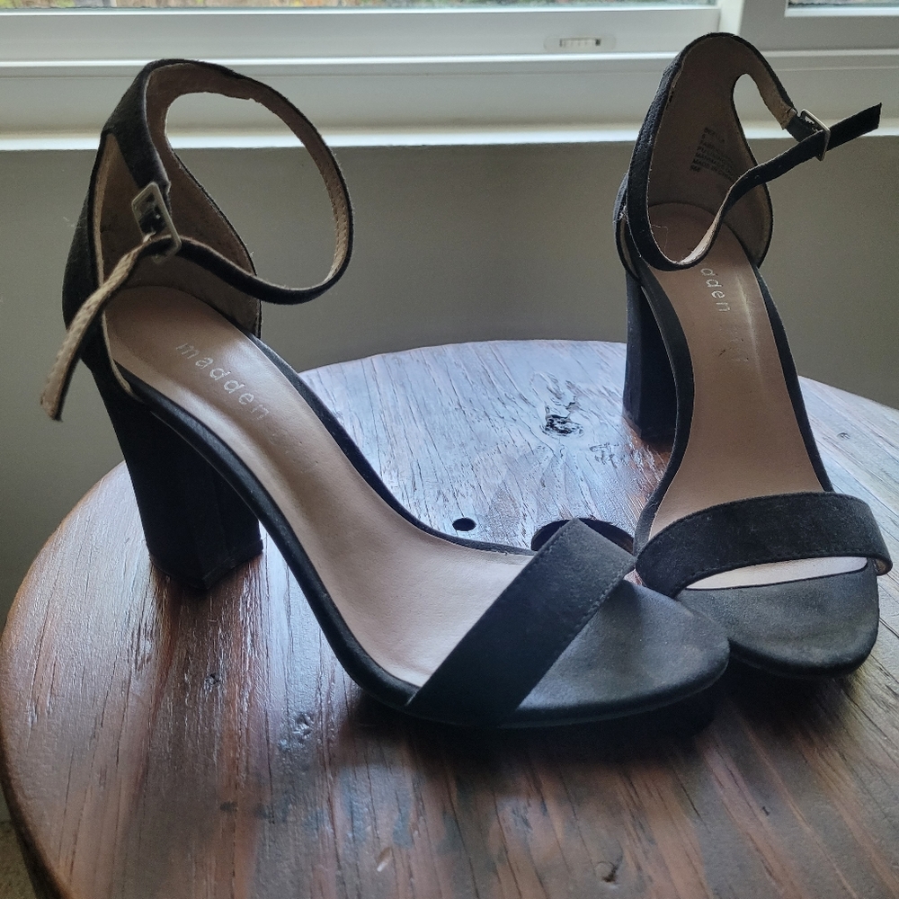 Steve Madden Black Suede Block Heel Sandal